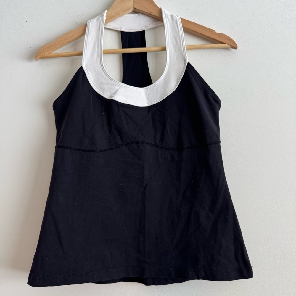 Rese Activewear white and black tank top size medium